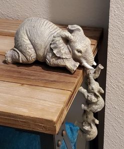 Elephant Sitter Hand-Painted Figurines Hanging Off the Edge Decoration fig1